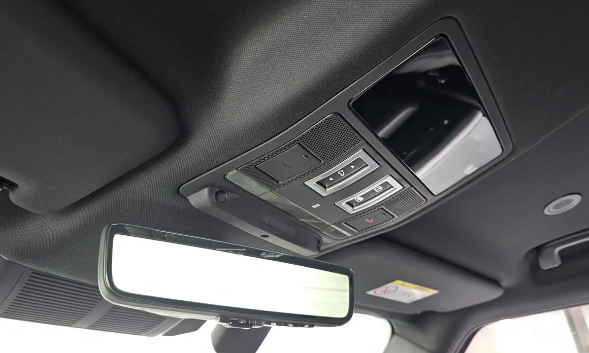 Фото 16 - Land Rover Defender