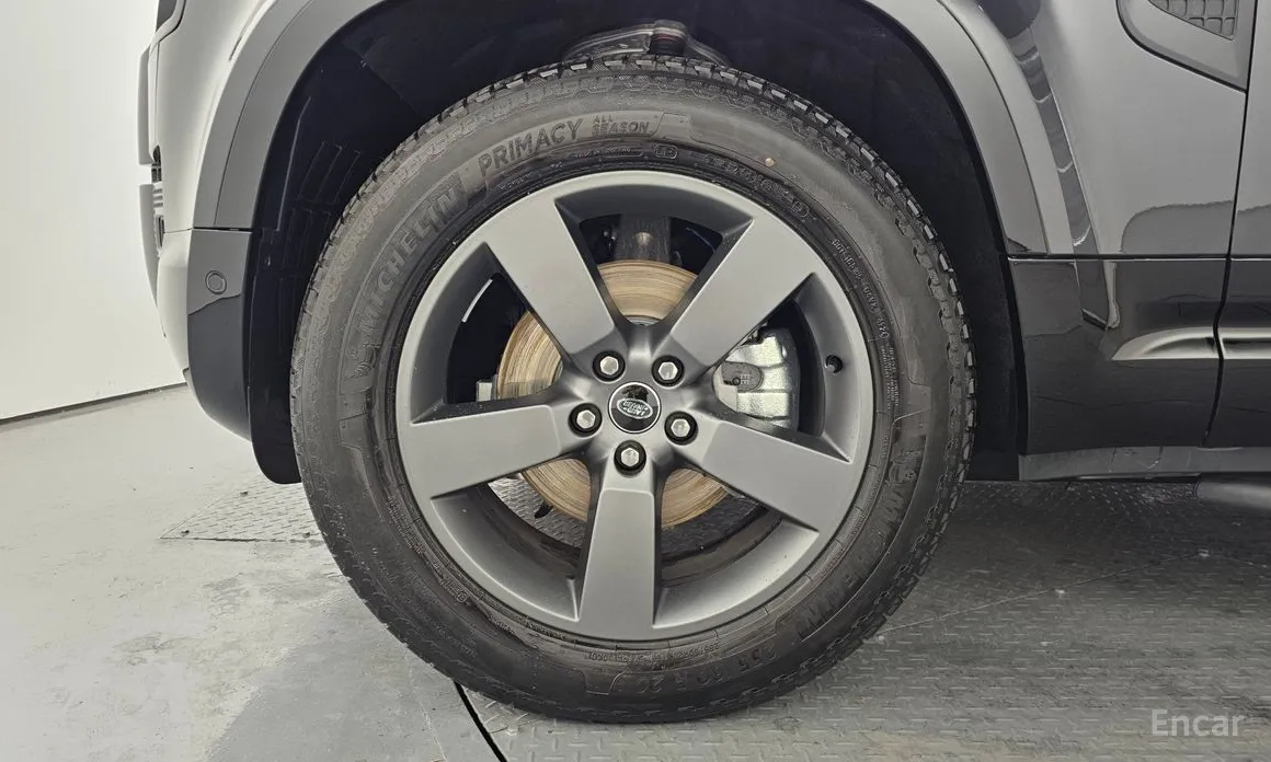 Фото 9 - Land Rover Defender