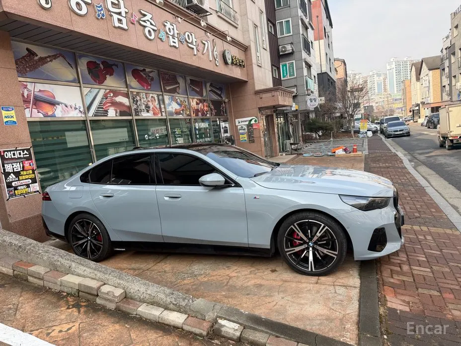 Фото 4 - BMW 5 Series