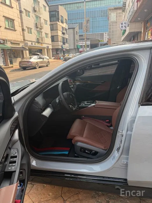 Фото 6 - BMW 5 Series