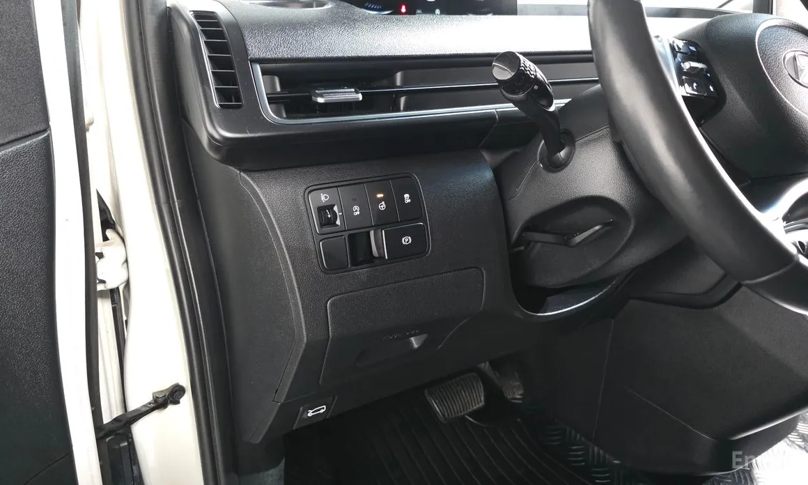 Фото 14 - Hyundai Staria