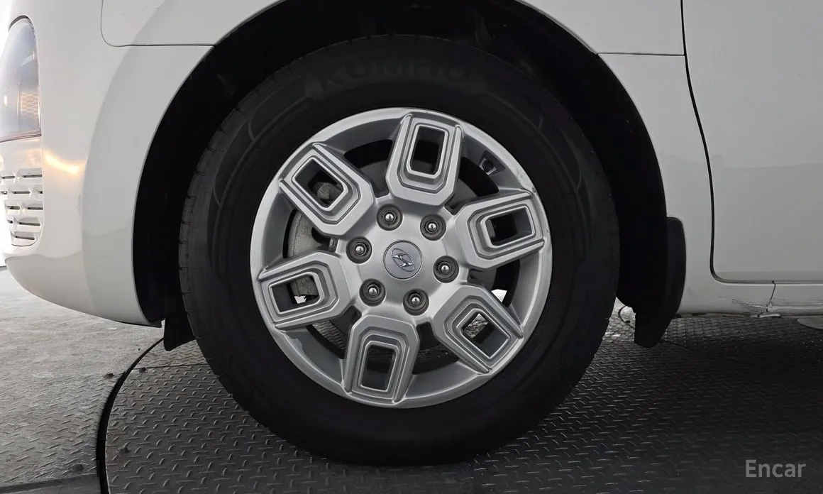 Фото 5 - Hyundai Staria