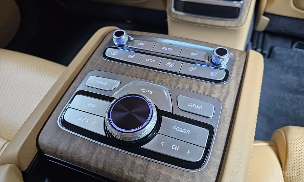 Фото 19 - Kia K9