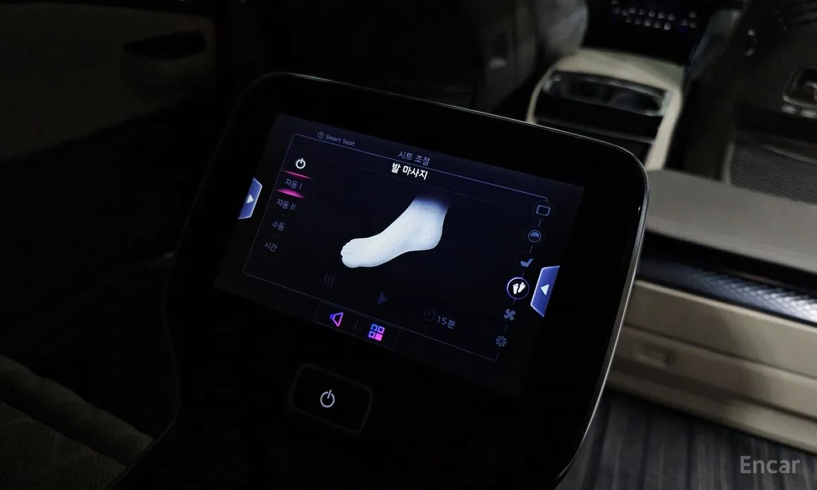 Фото 18 - Kia Carnival