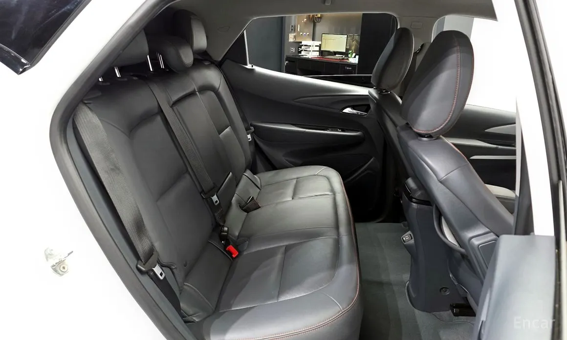 Photo 12 - Chevrolet Bolt EV