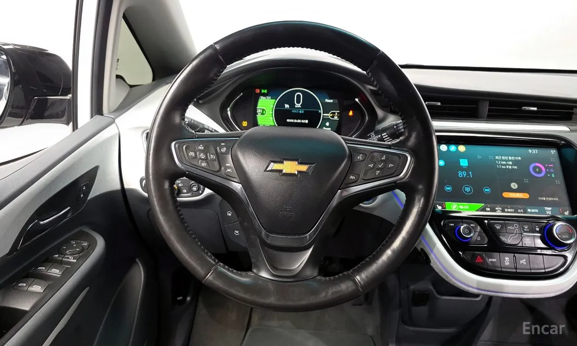 Photo 13 - Chevrolet Bolt EV