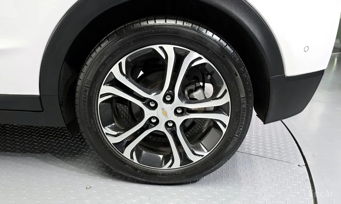 Photo 5 - Chevrolet Bolt EV