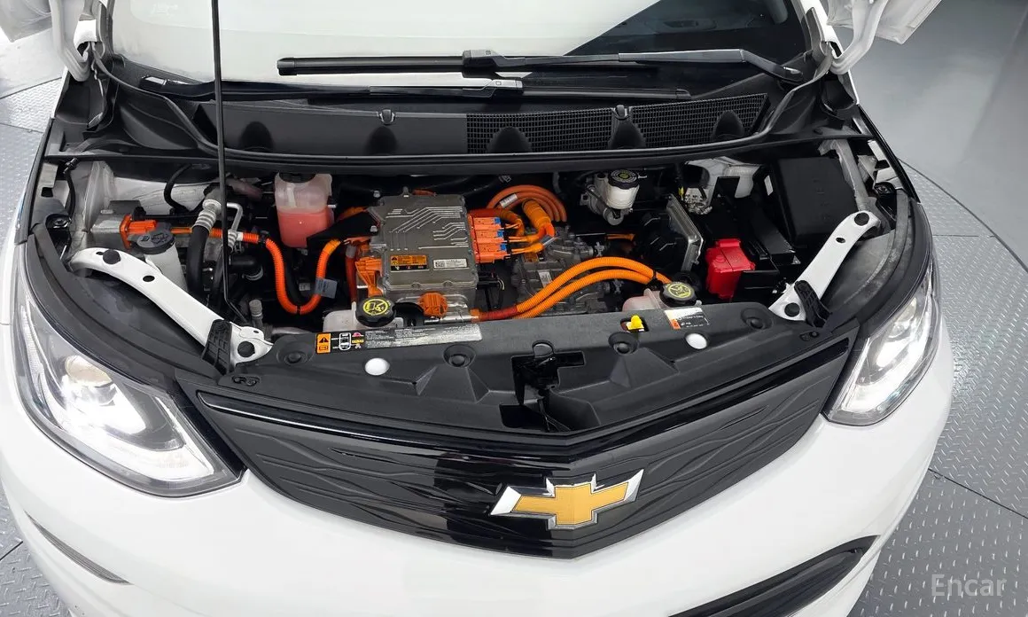 Photo 6 - Chevrolet Bolt EV