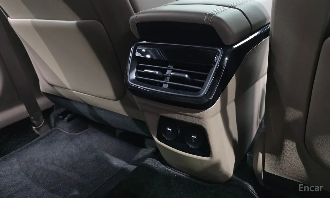 Фото 18 - Kia K8