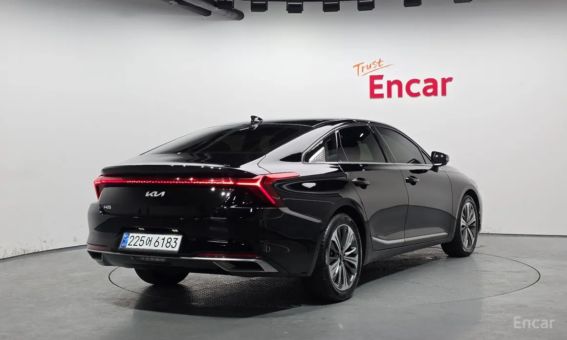 Фото 2 - Kia K8