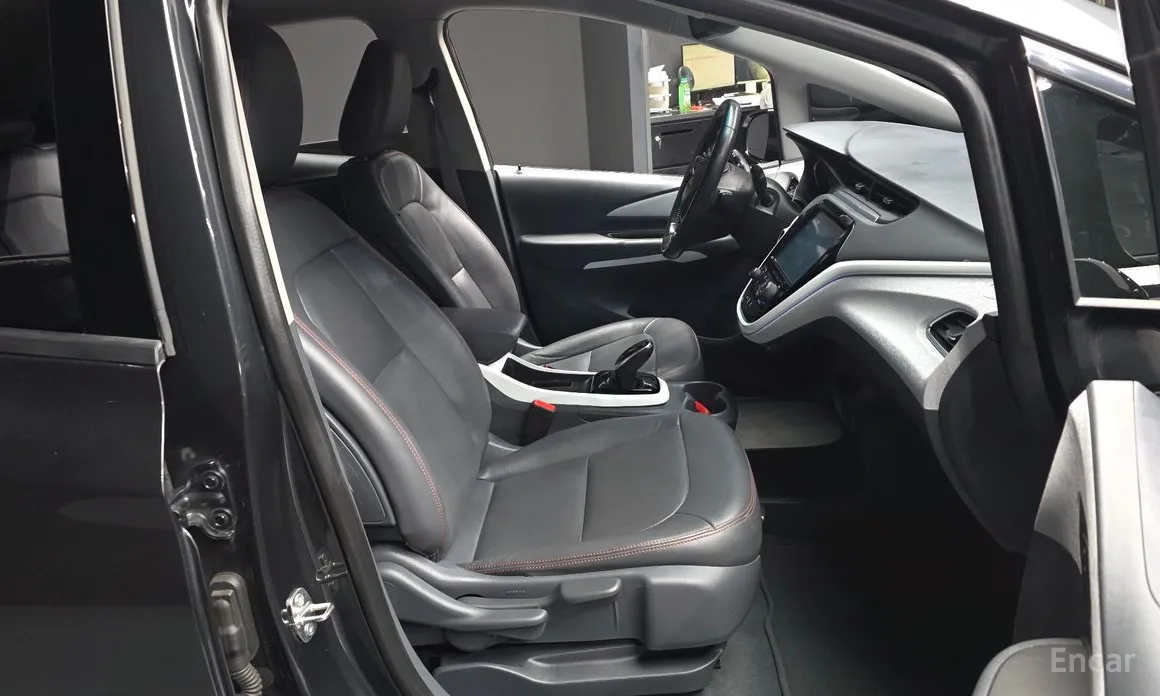 Фото 11 - Chevrolet Bolt EV