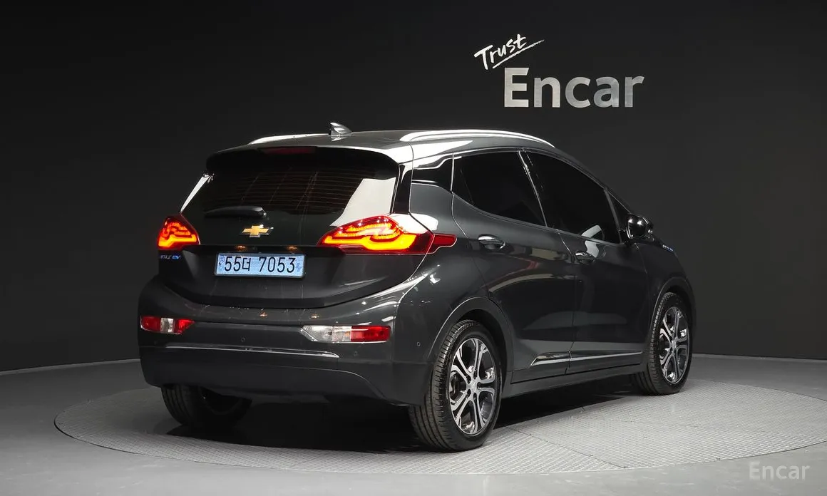 Фото 2 - Chevrolet Bolt EV