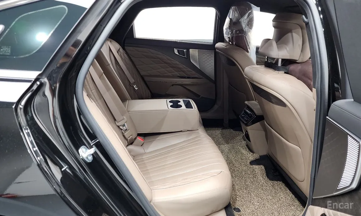 Фото 12 - Kia K8