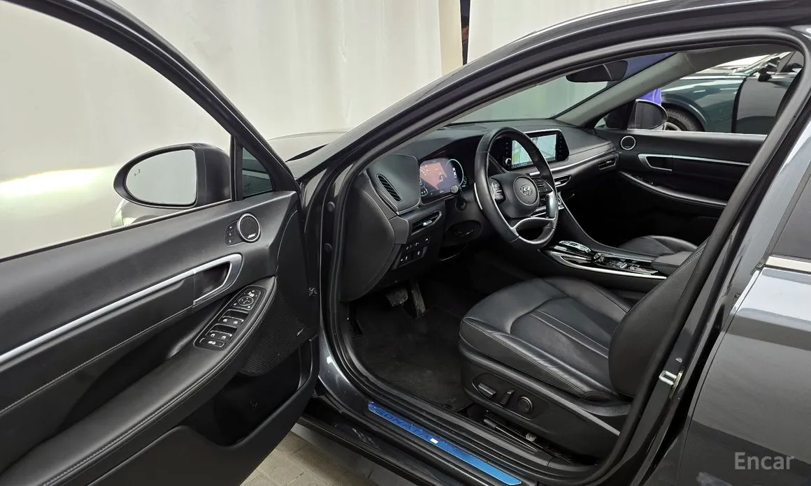 Фото 10 - Hyundai Sonata