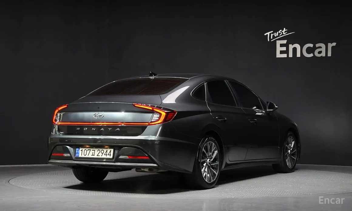 Фото 2 - Hyundai Sonata