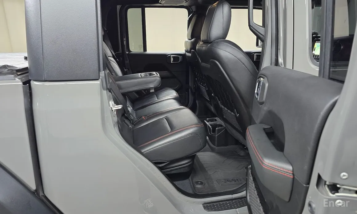 Фото 12 - Jeep Gladiator