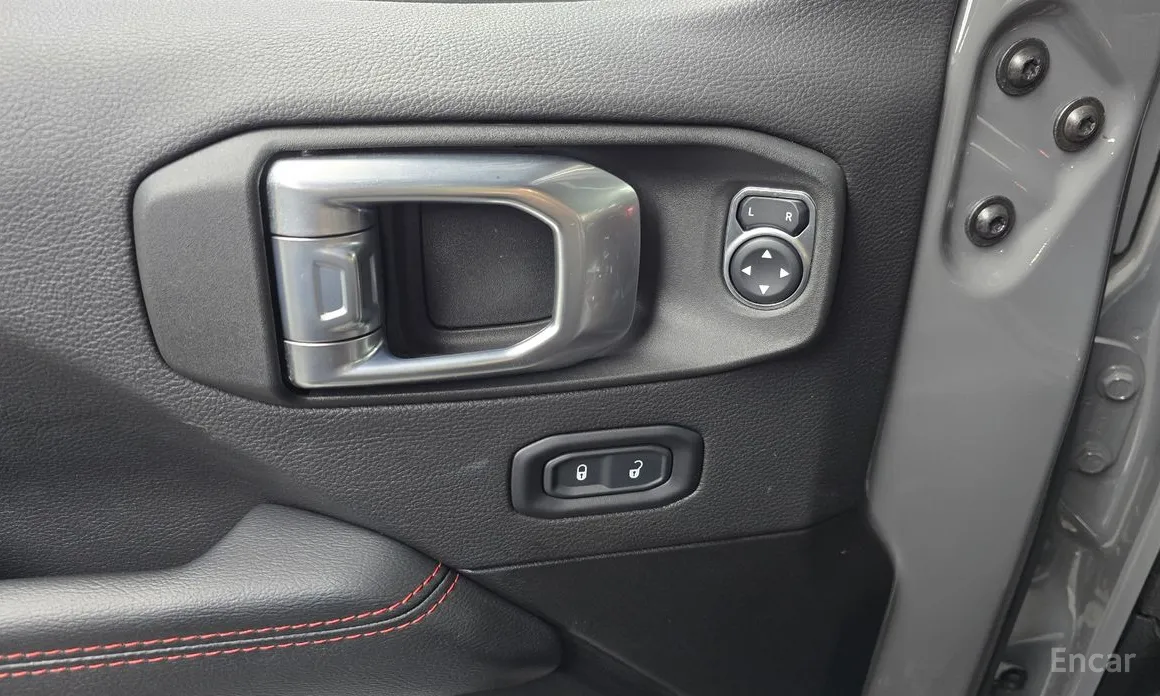 Фото 15 - Jeep Gladiator