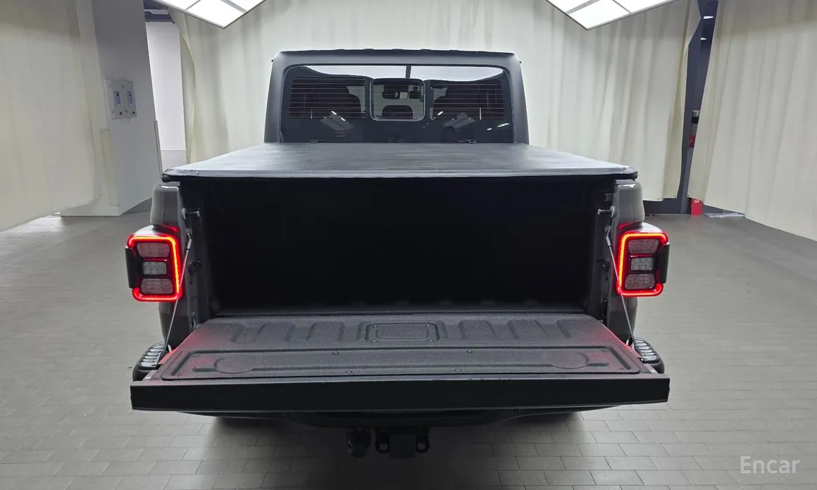 Фото 20 - Jeep Gladiator