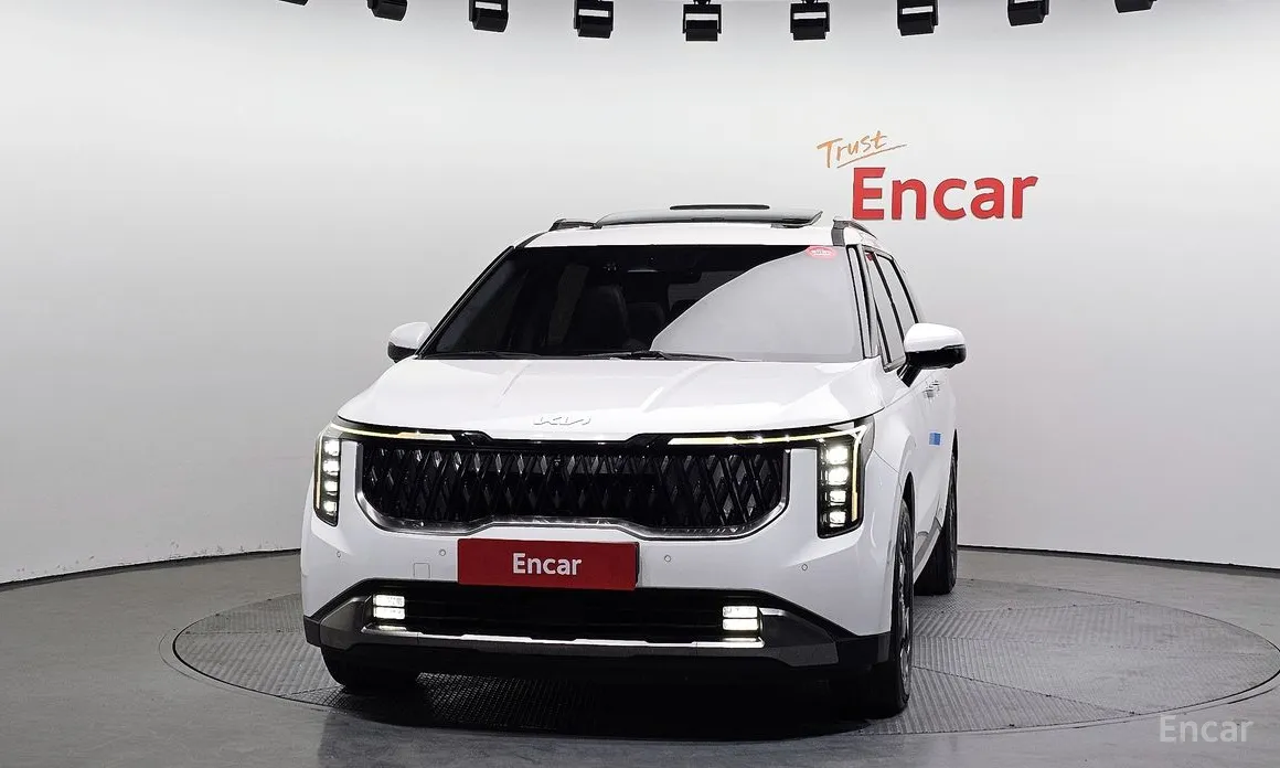 Фото 3 - Kia Carnival