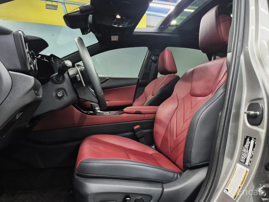 Фото 11 - Lexus NX