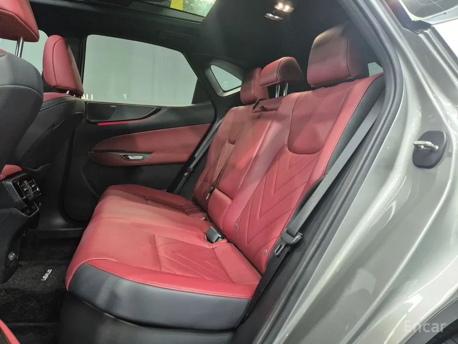 Фото 12 - Lexus NX