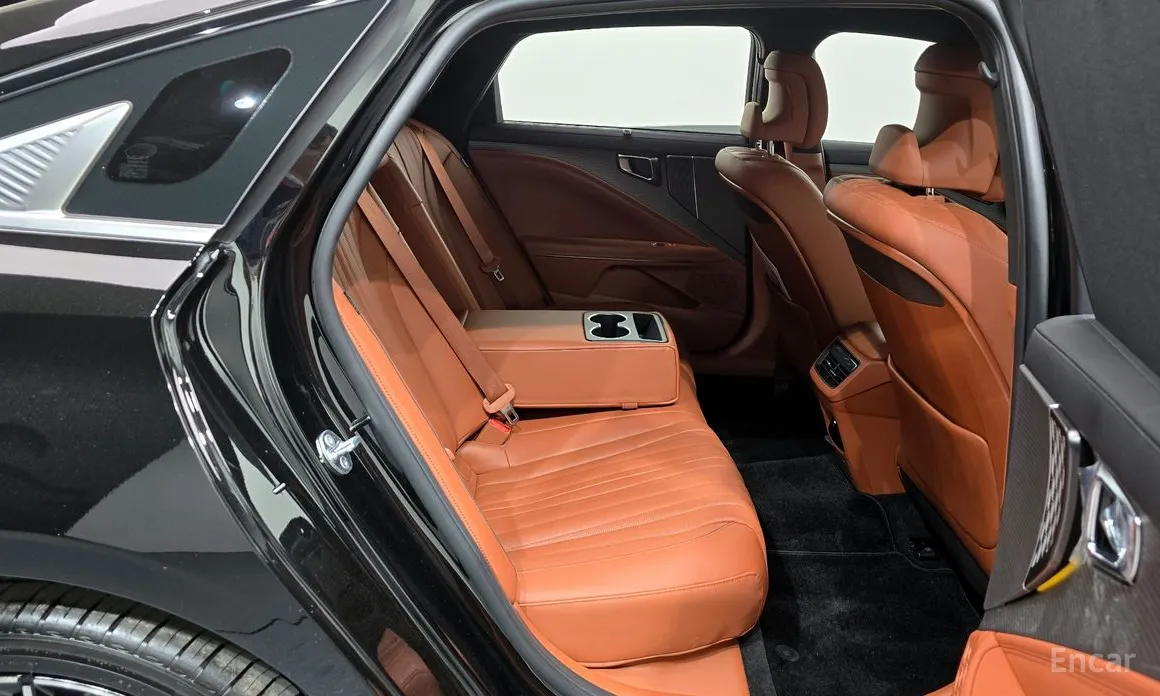 Фото 12 - Kia K8