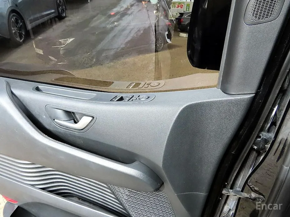 Фото 12 - Hyundai Staria