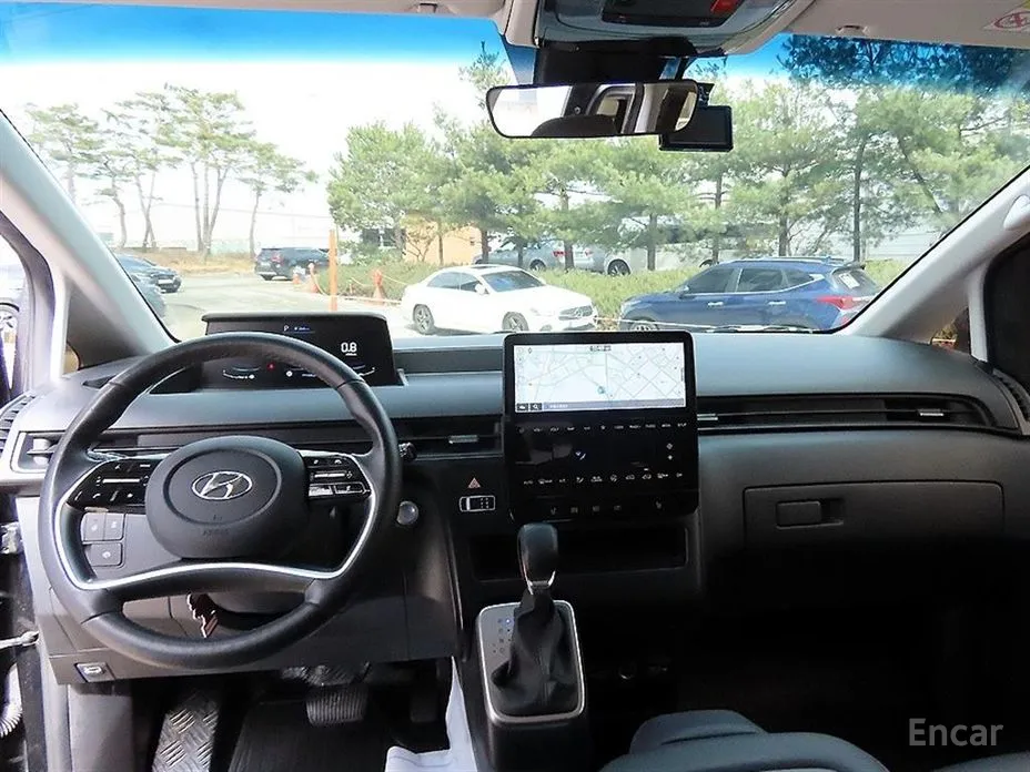 Фото 8 - Hyundai Staria