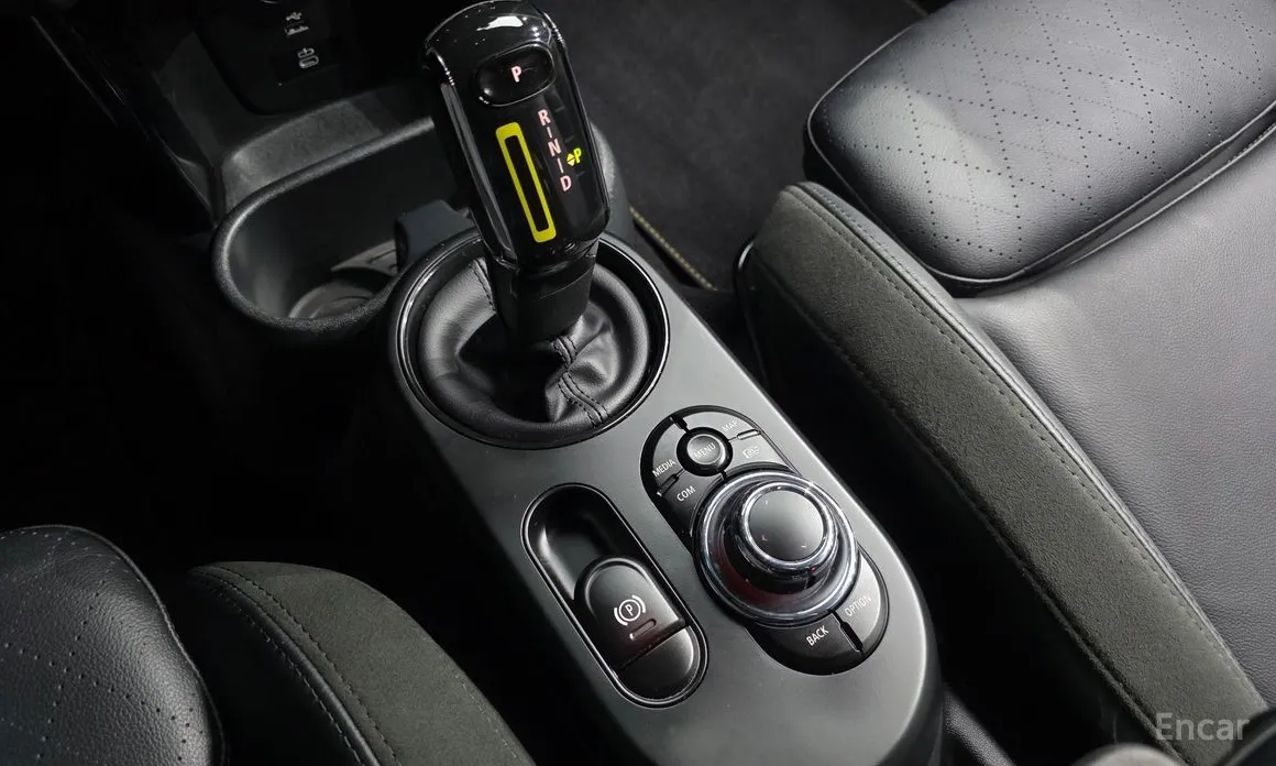 Фото 9 - Mini Cooper