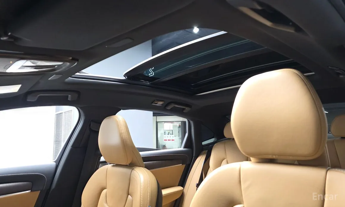 Photo 18 - Volvo S90