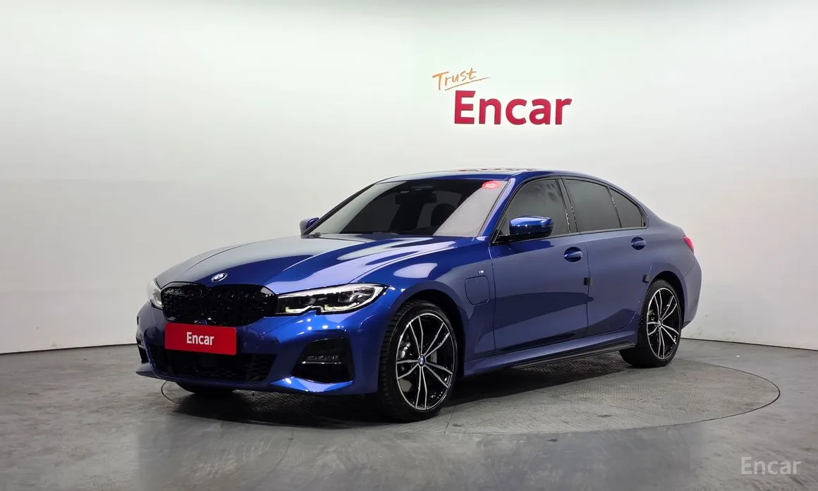 Photo 1 - BMW 3 Series