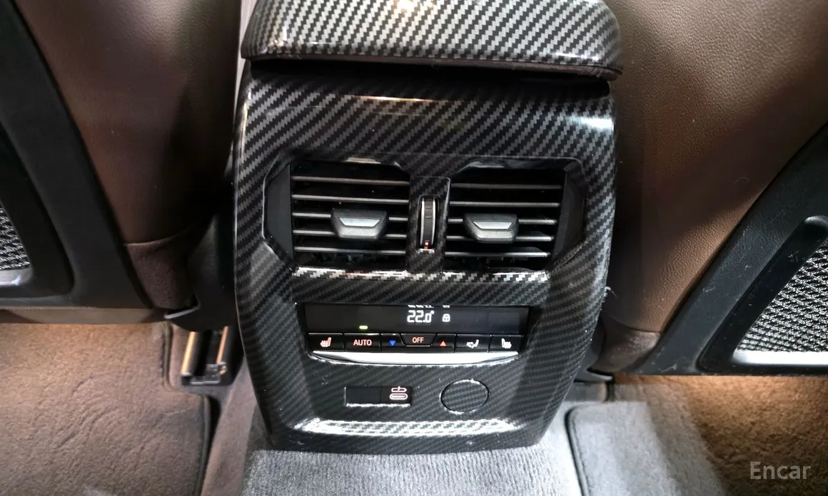 Photo 18 - BMW 3 Series