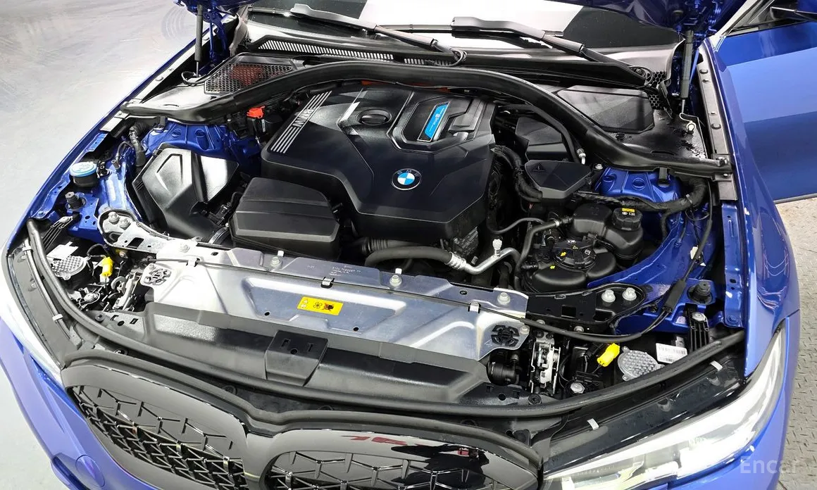 Photo 6 - BMW 3 Series