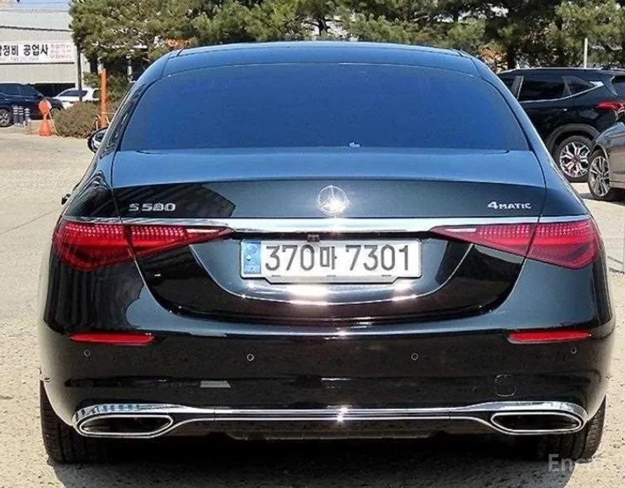 Фото 4 - Mercedes-Benz S-Class