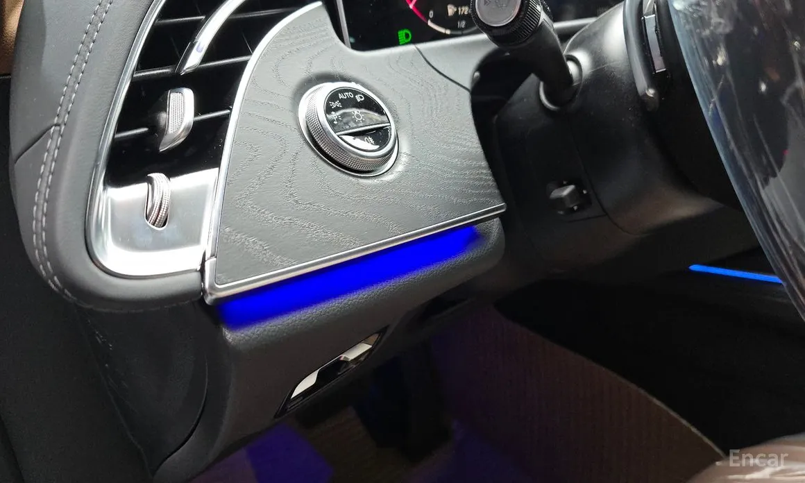 Фото 14 - Mercedes-Benz E-Class