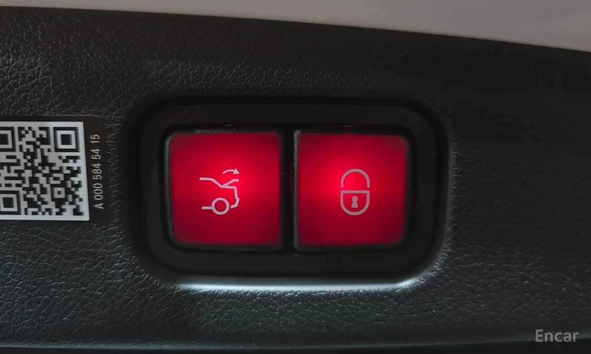 Фото 19 - Mercedes-Benz E-Class