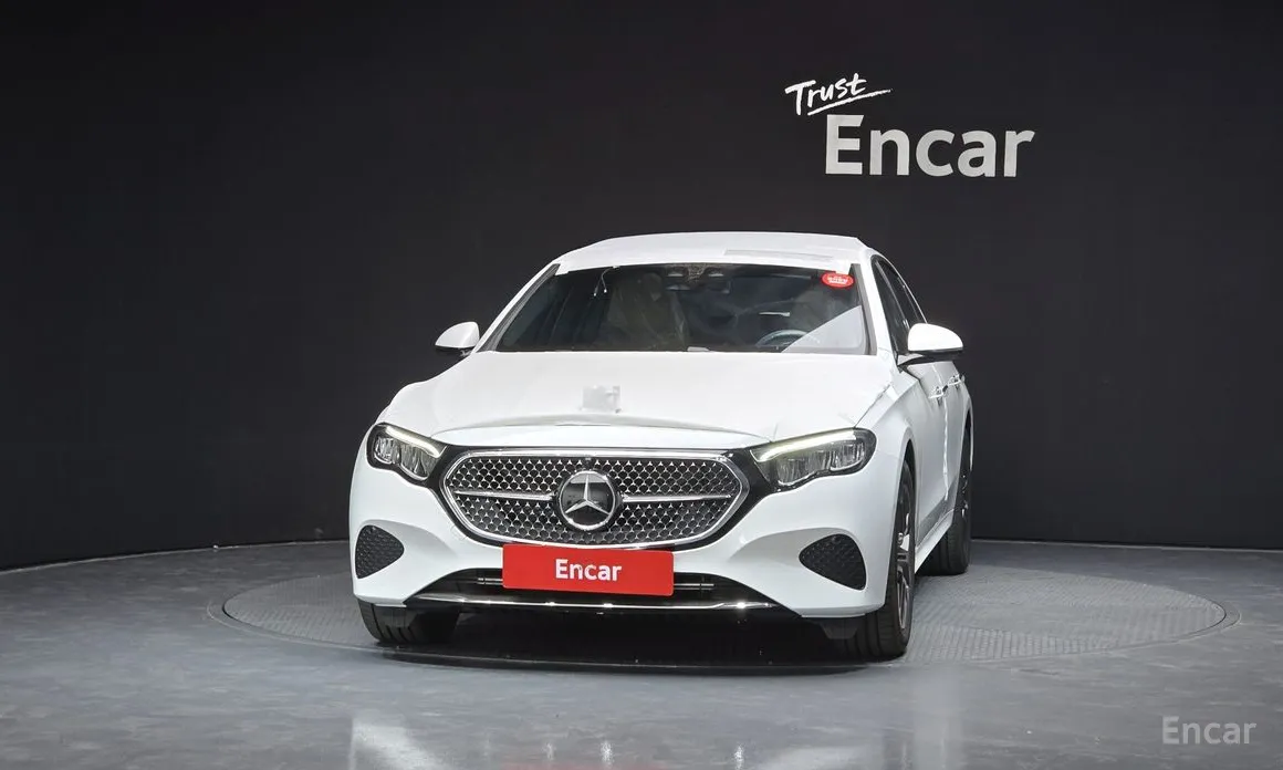 Фото 3 - Mercedes-Benz E-Class