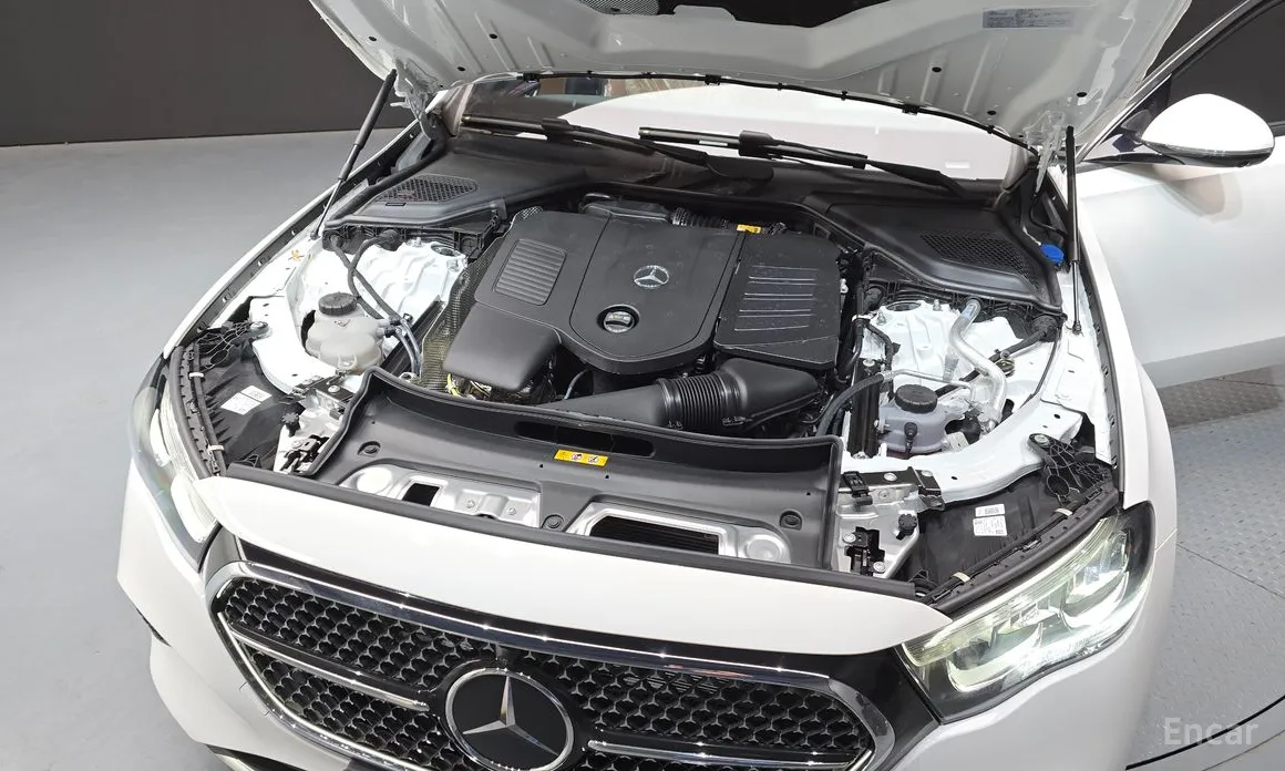 Фото 6 - Mercedes-Benz E-Class