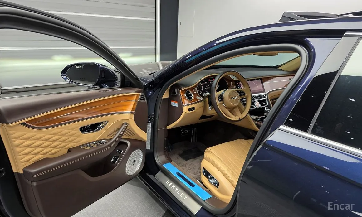 Фото 10 - Bentley Flying Spur