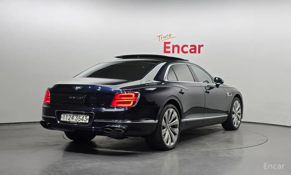 Фото 2 - Bentley Flying Spur
