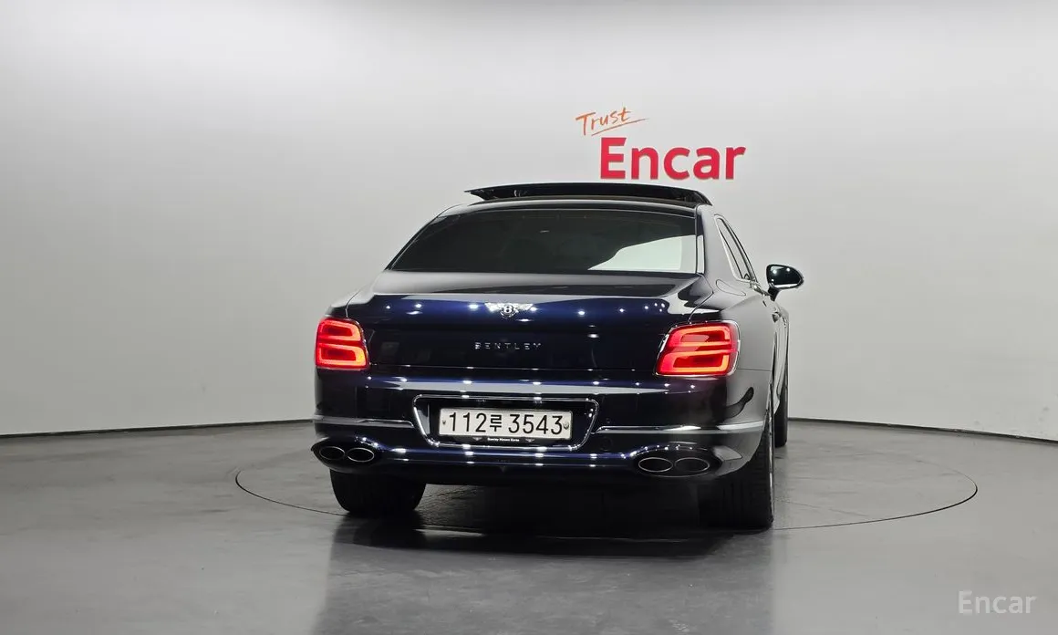 Фото 4 - Bentley Flying Spur