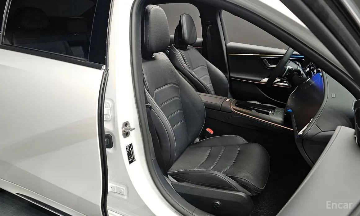 Фото 12 - Mercedes-Benz E-Class