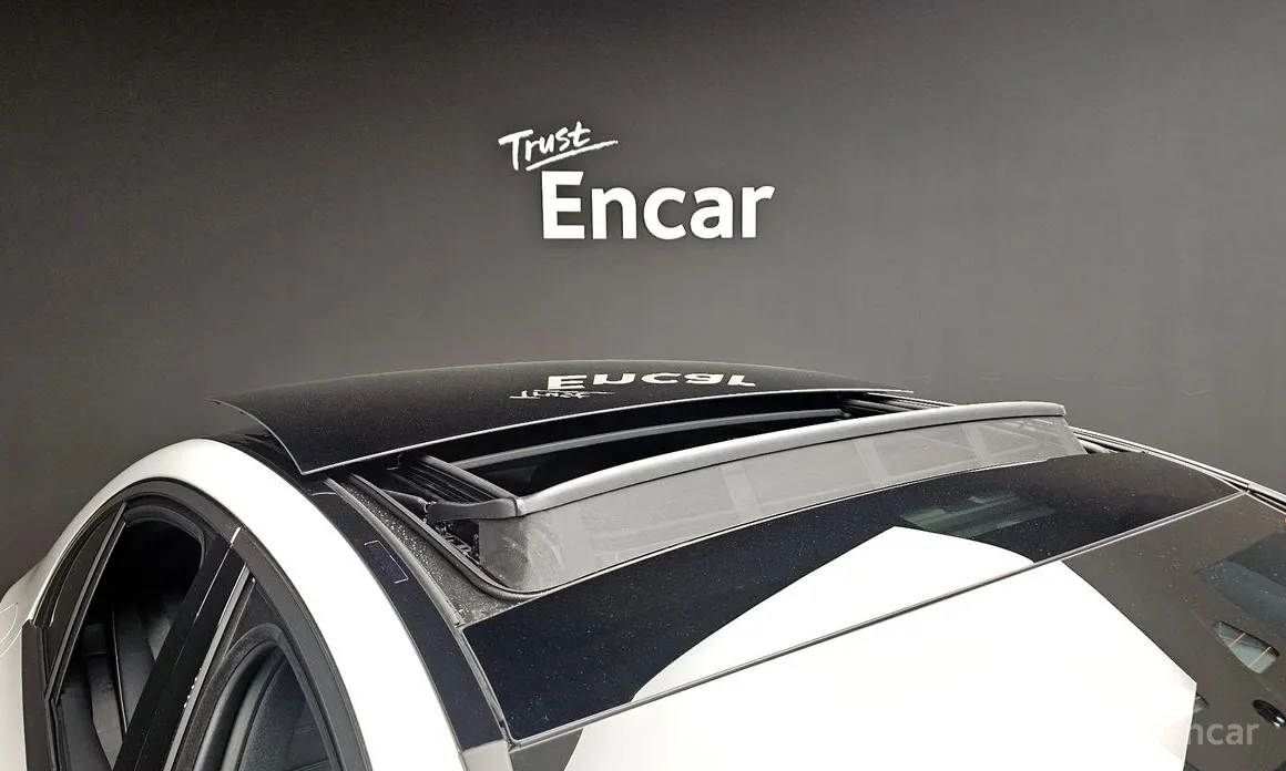 Фото 20 - Mercedes-Benz E-Class