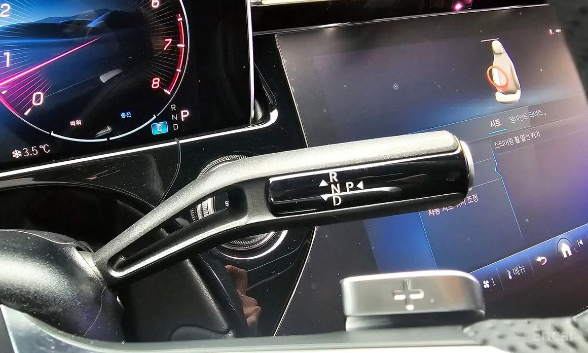 Фото 9 - Mercedes-Benz E-Class