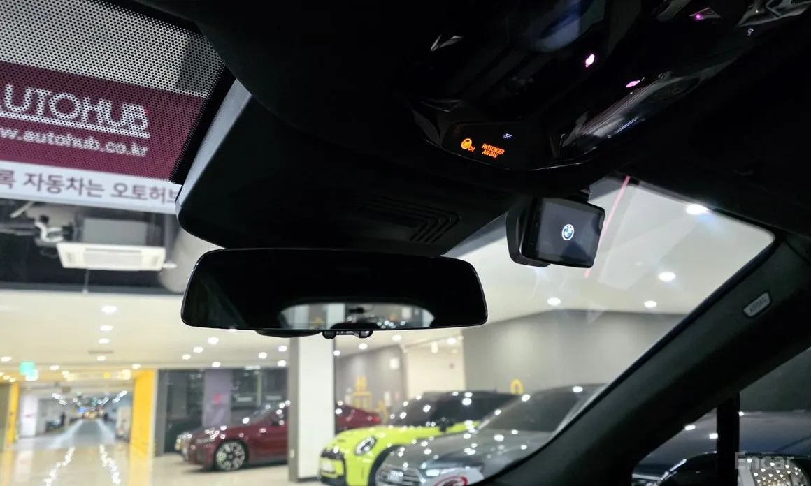 Фото 18 - BMW iX