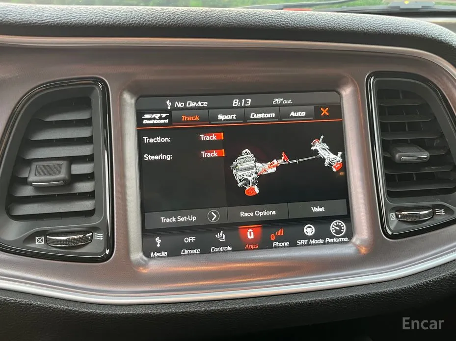 Фото 12 - Dodge Challenger