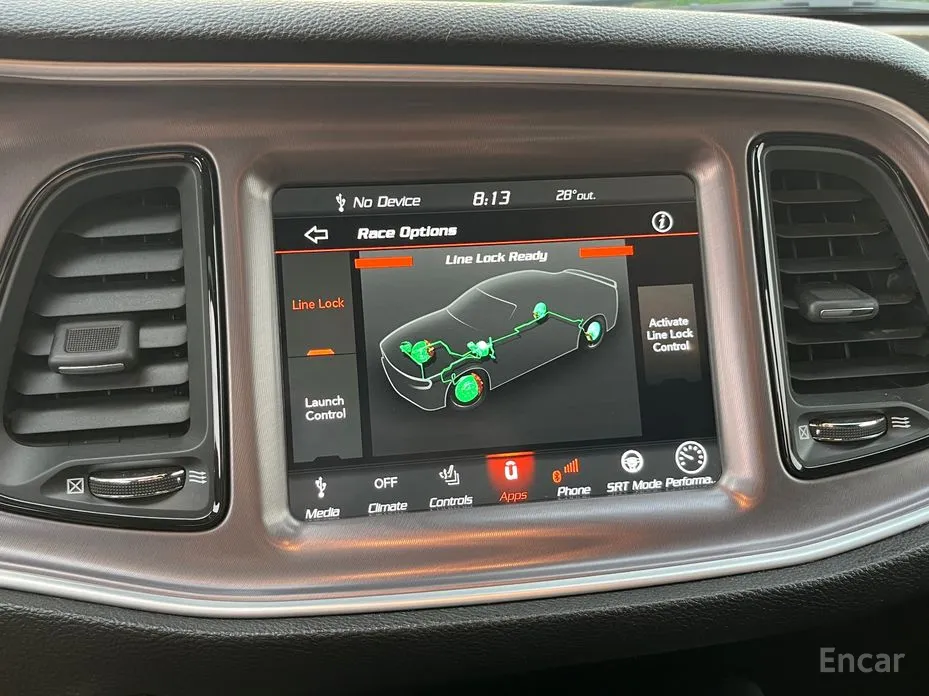 Фото 13 - Dodge Challenger