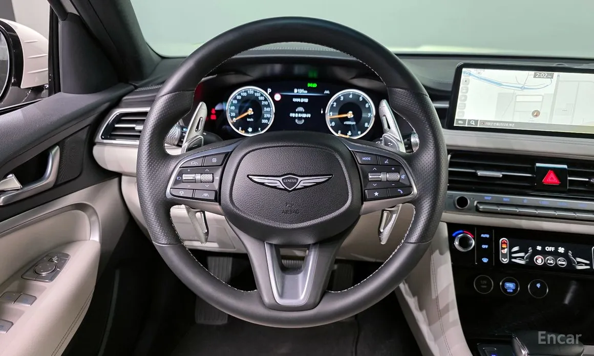 Фото 13 - Genesis G70