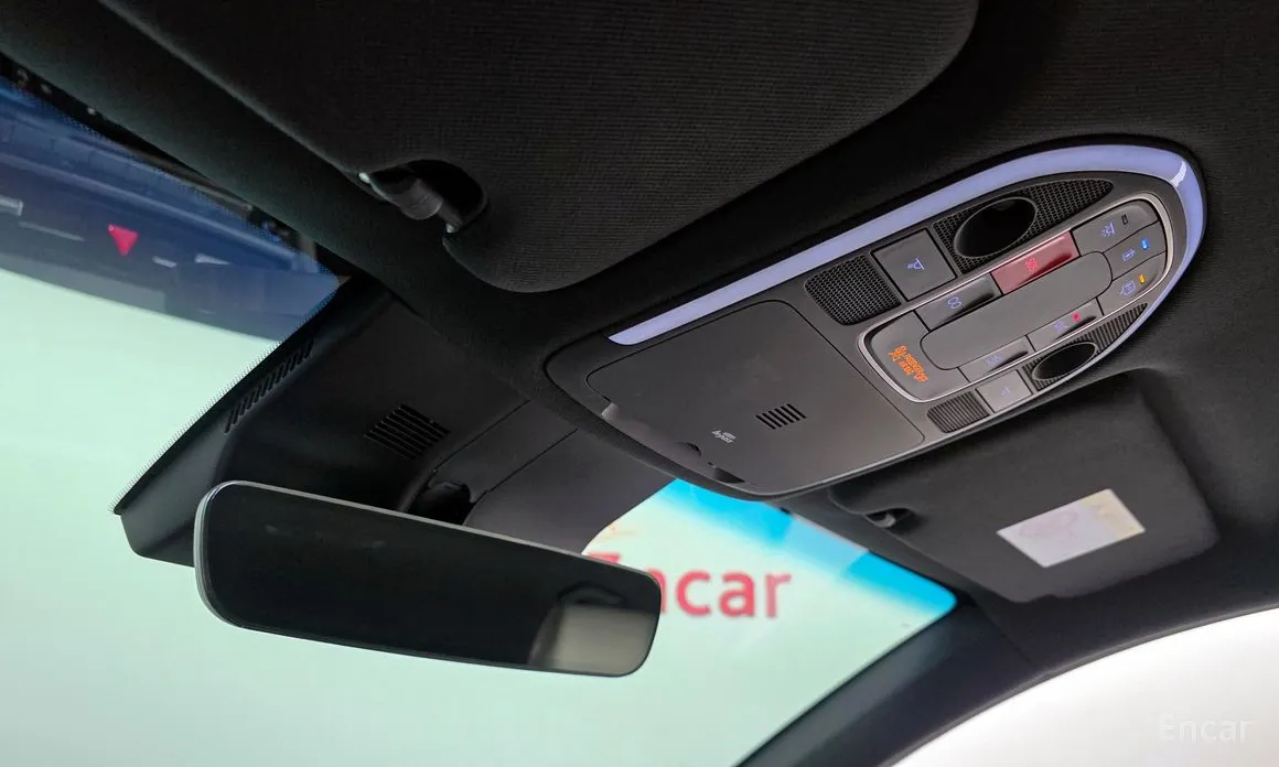 Фото 19 - Genesis G70