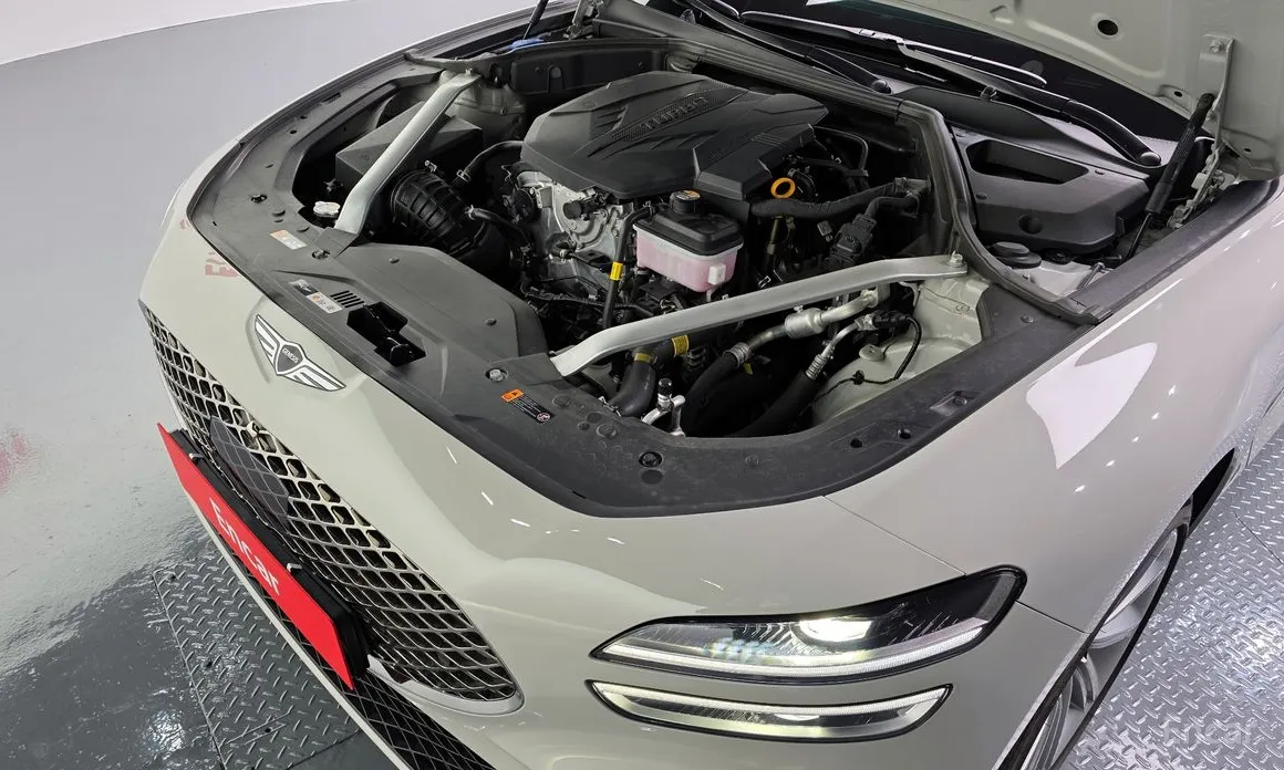 Фото 6 - Genesis G70